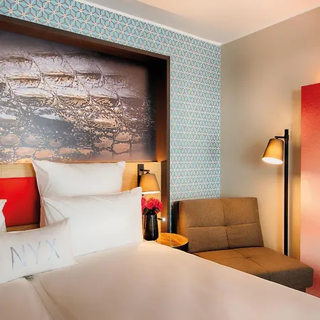 Nyx By Leonardo Munique