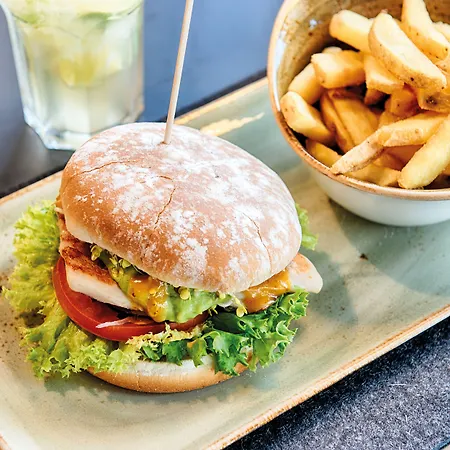 Nyx By Leonardo Munique